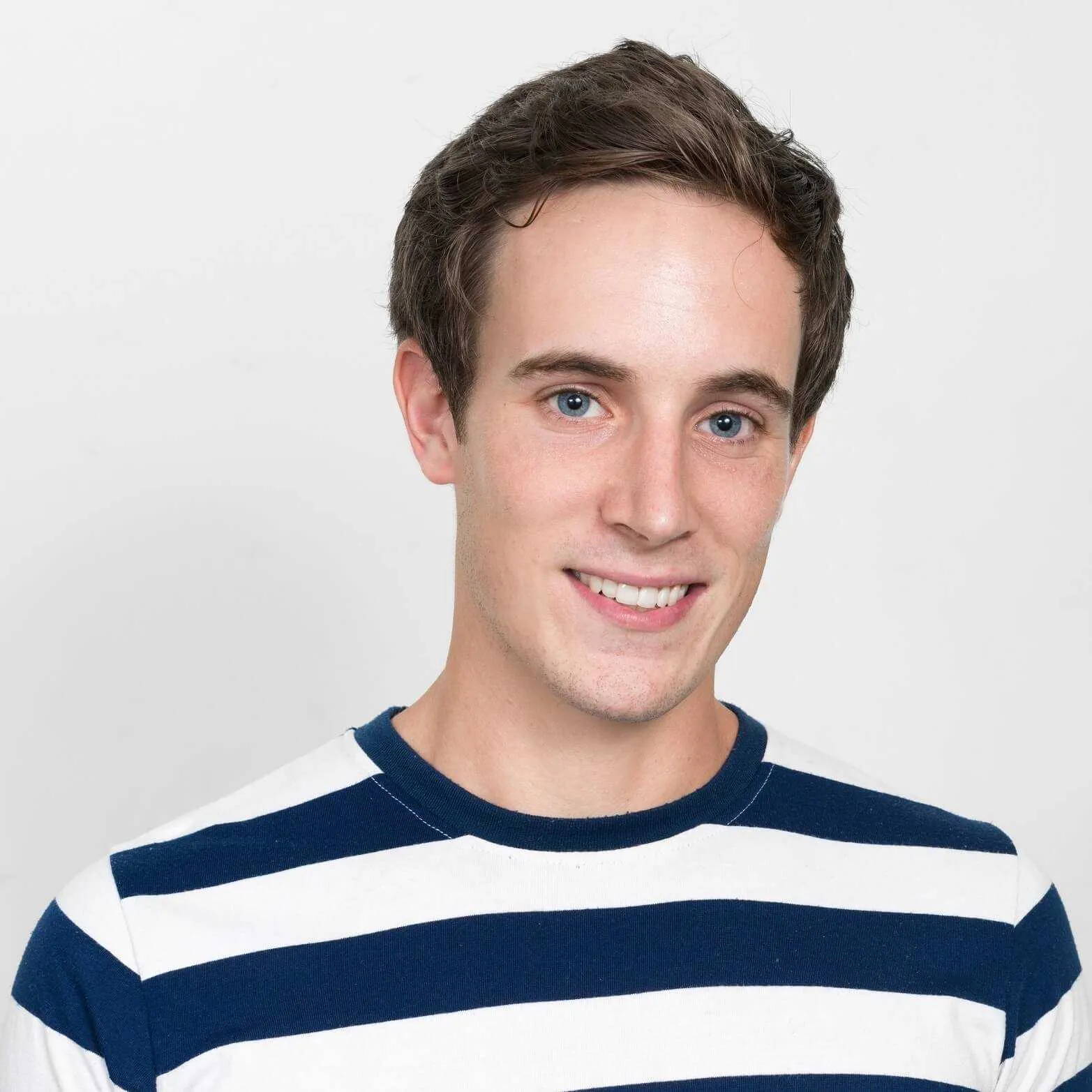 portrait of young handsome man 33DQX63 8